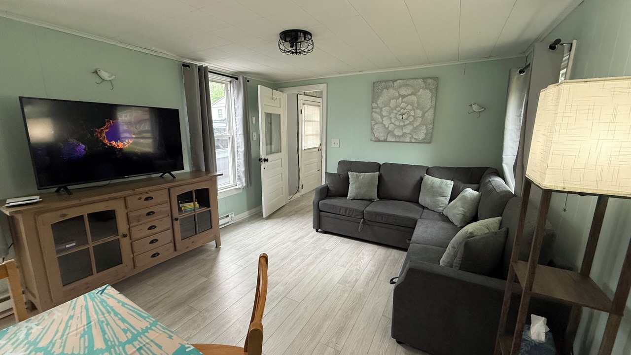 Photo of Livingroom in Sylvan Beach