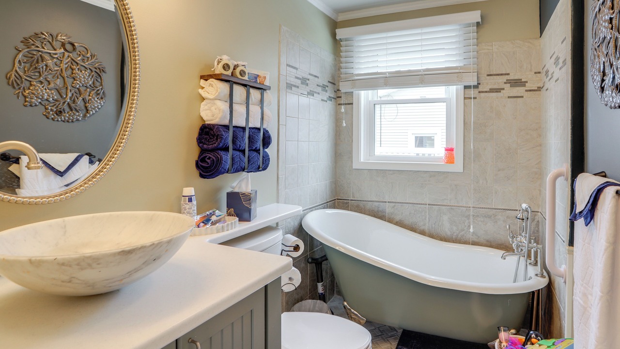 Photo of Bathroom in Port Clinton