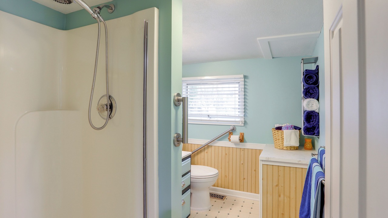 Photo of Bathroom in Port Clinton