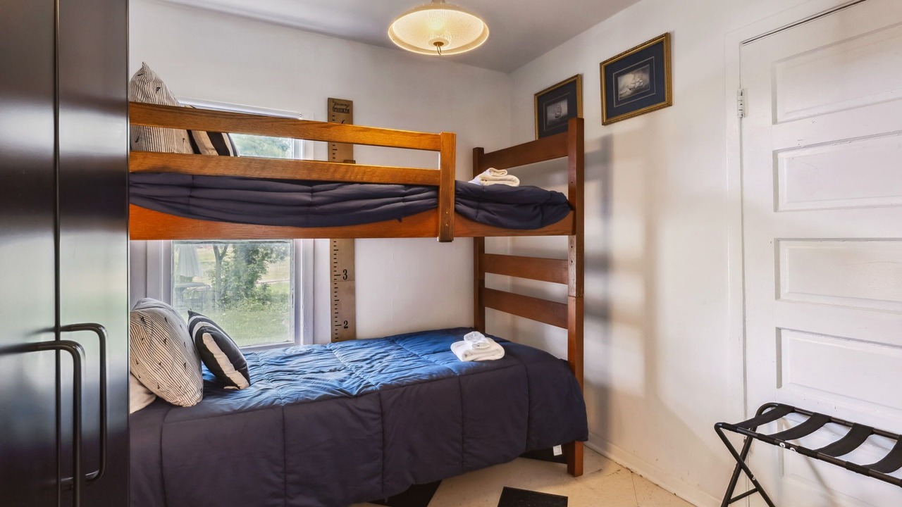 Photo of Bedroom in Ashtabula