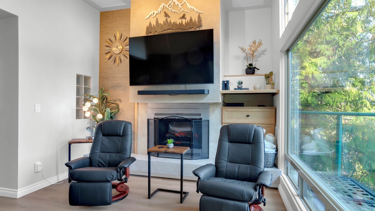 Photo of Livingroom in North Oyster