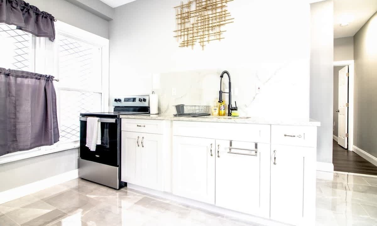 Photo of Kitchen in Downtown Niagara Falls