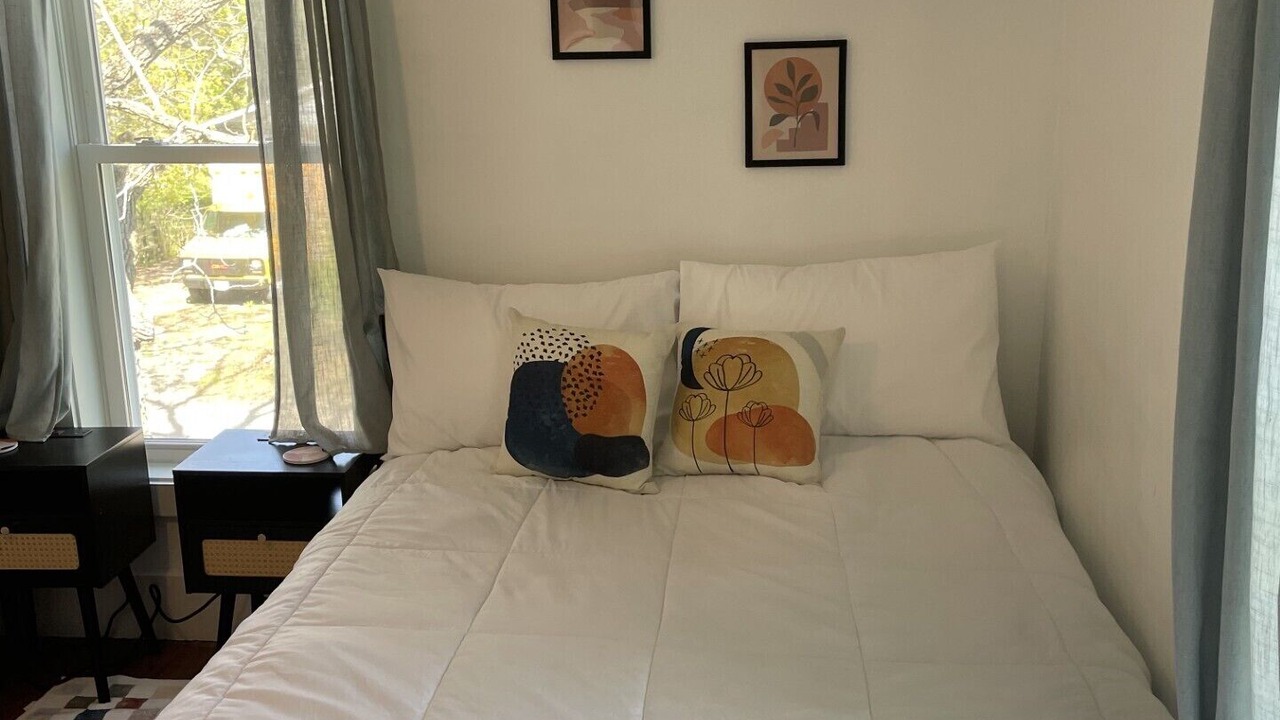 Photo of Bedroom in Lakeside