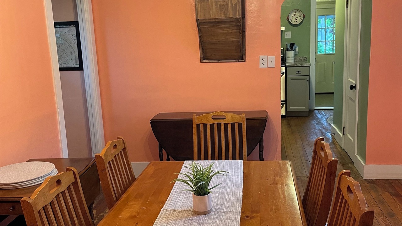 Photo of Bedroom in Lakeside