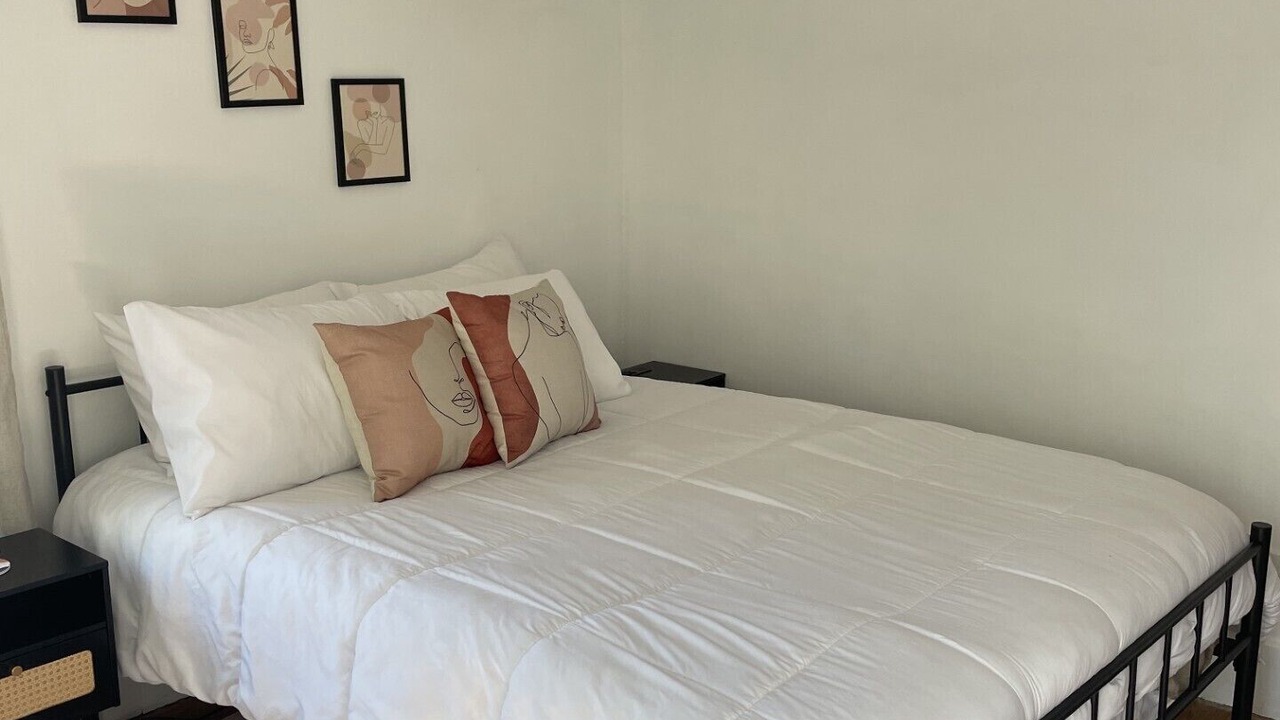 Photo of Bedroom in Lakeside