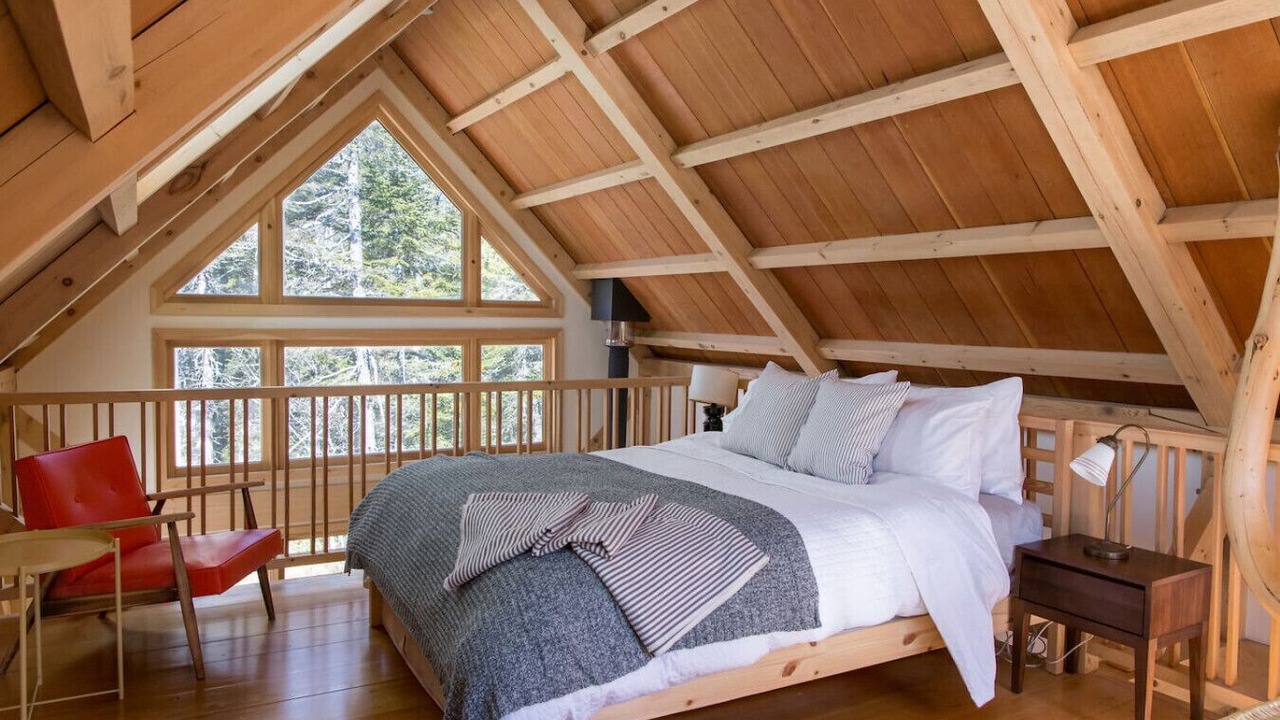 Photo of Bedroom in Crescent Beach