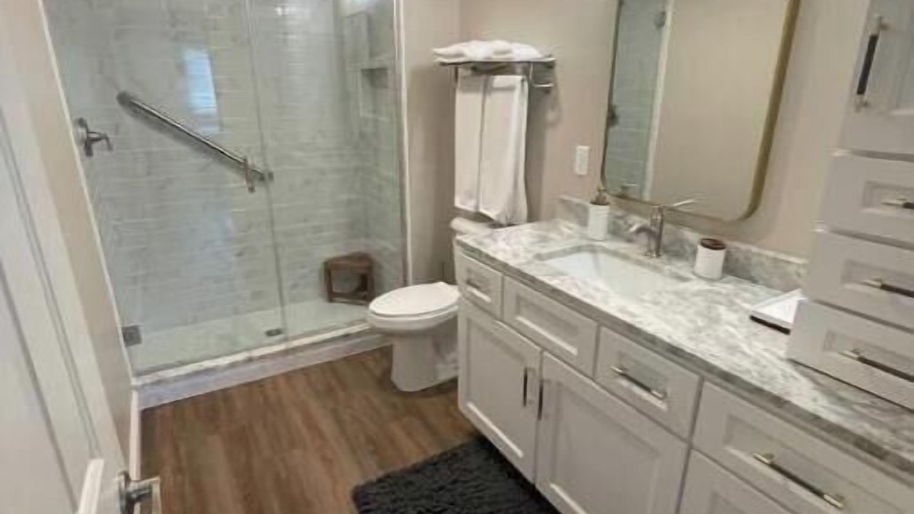 Photo of Bathroom in Kelleys Island