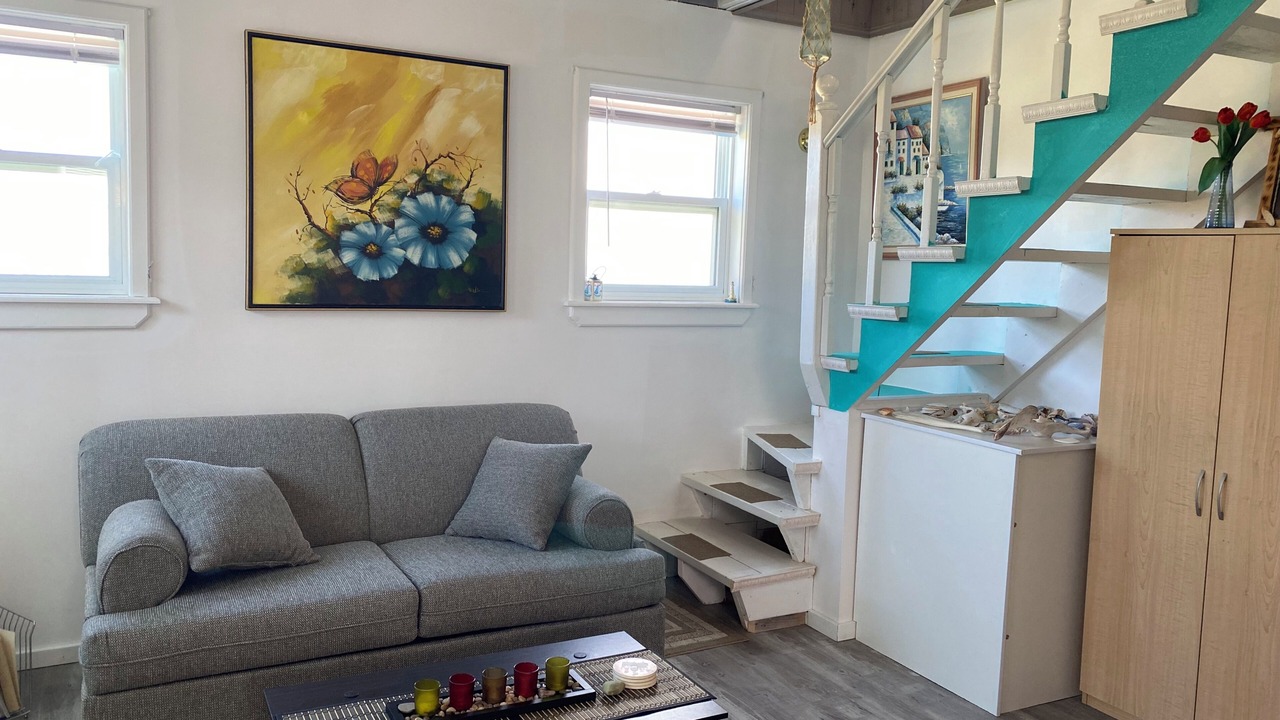 Photo of Livingroom in Grand Beach
