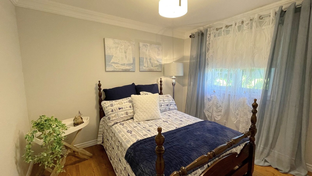 Photo of Bedroom in Head Lake