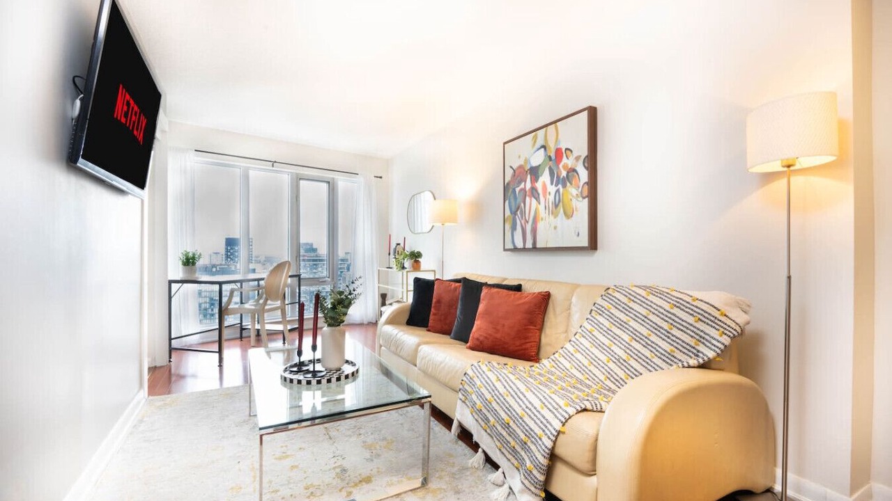 Photo of Livingroom in Downtown Toronto