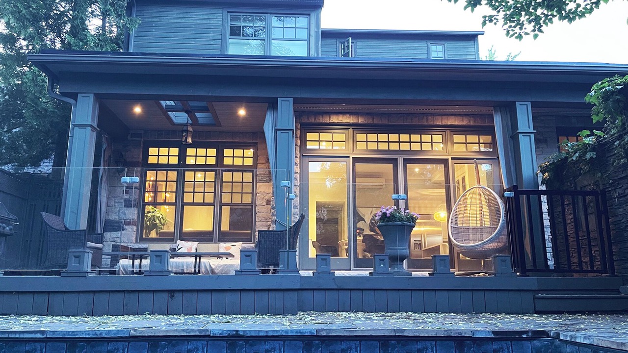 Photo of Outdoor in The Kingsway