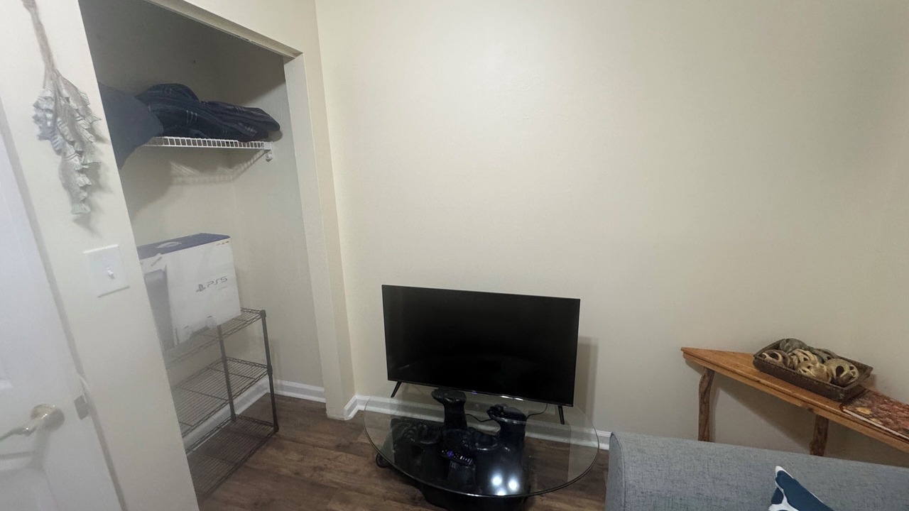 Photo of Livingroom in Vermilion