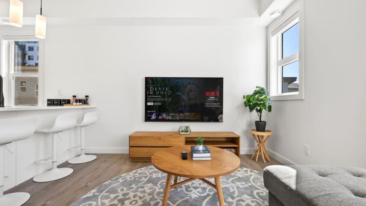 Photo of Livingroom in Springbank Hill