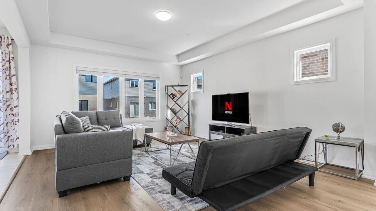 Photo of Livingroom in Fonthill