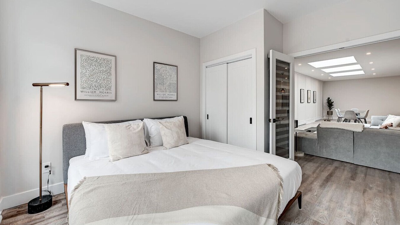 Photo of Bedroom in La Petite-Patrie