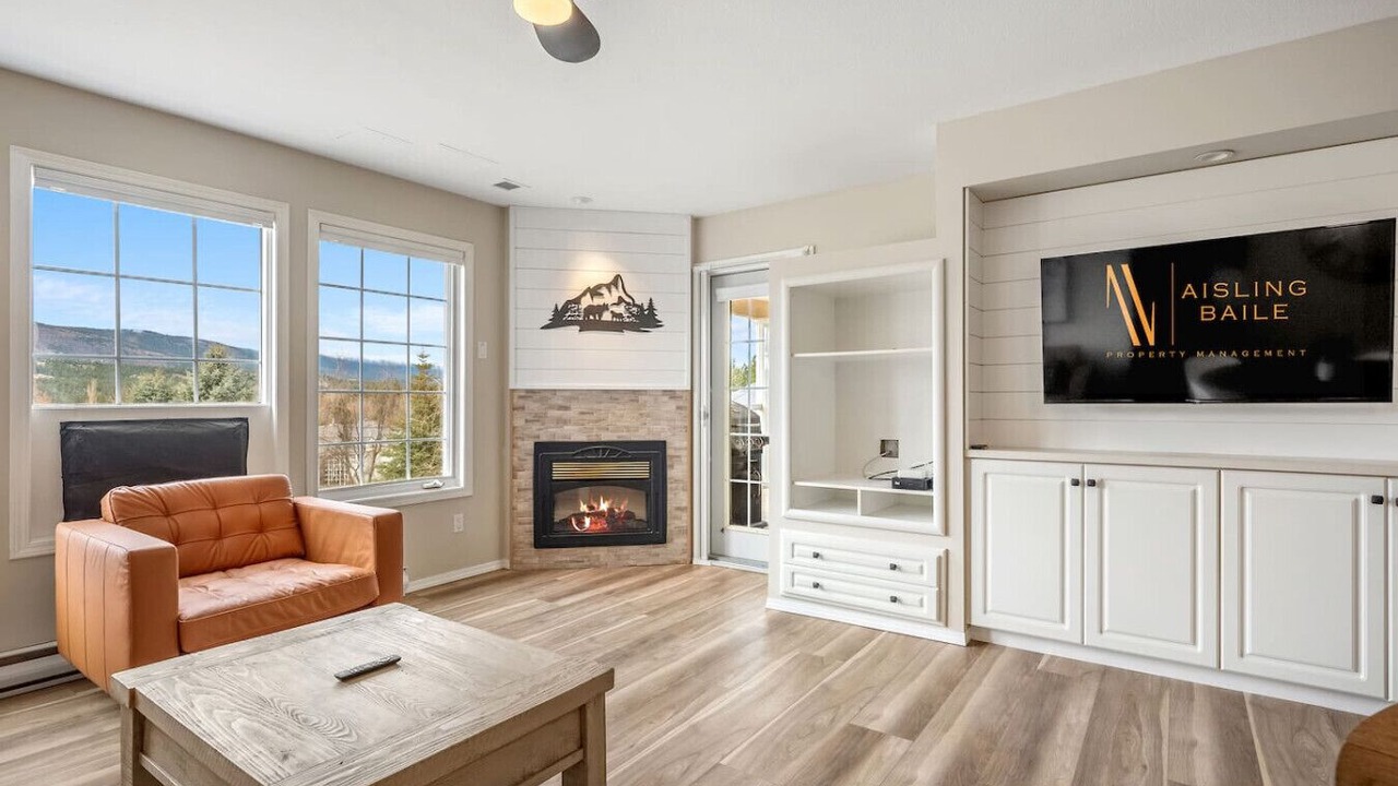 Photo of Livingroom in East Kootenay