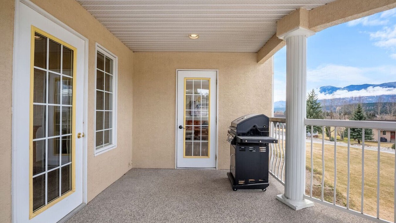 Photo of Patio Balcony in East Kootenay