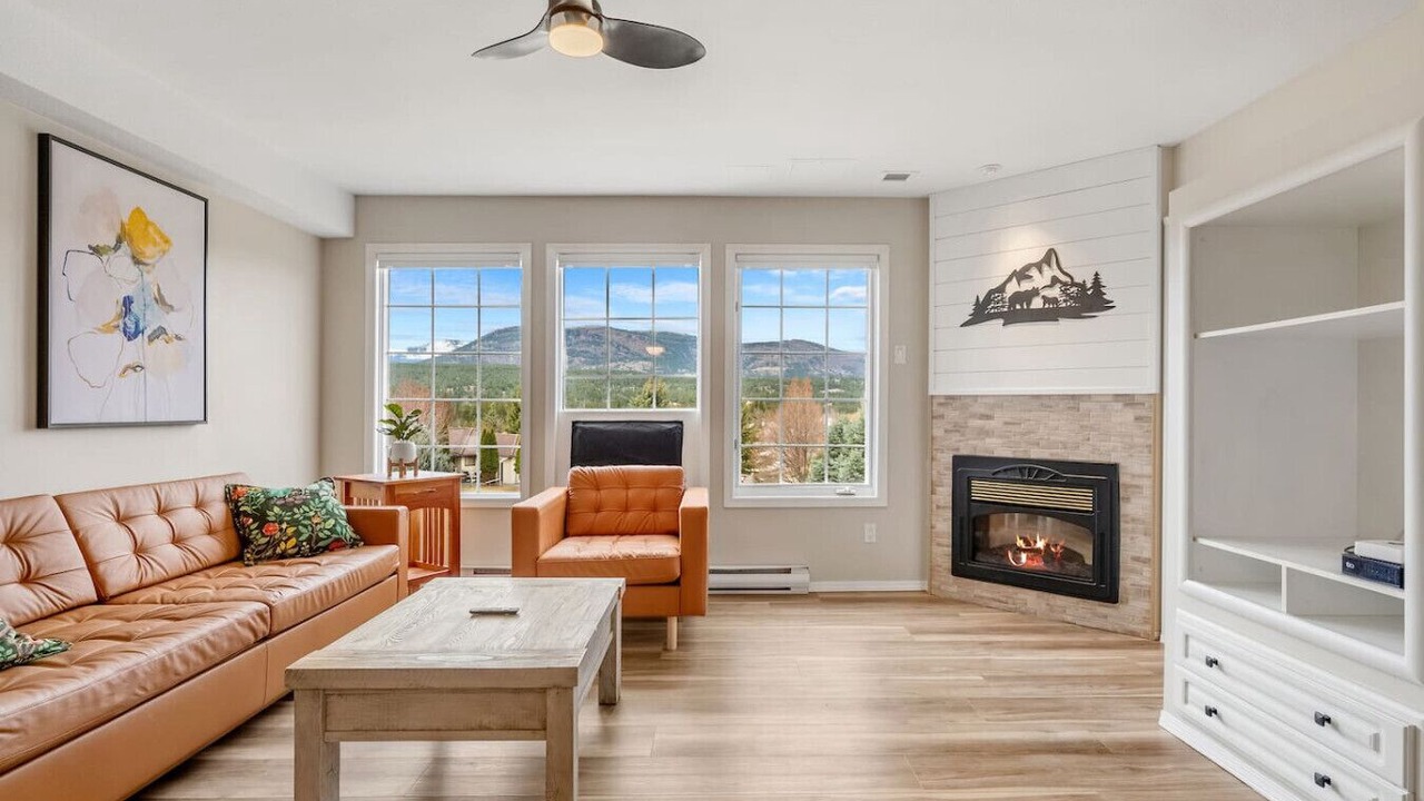 Photo of Livingroom in East Kootenay