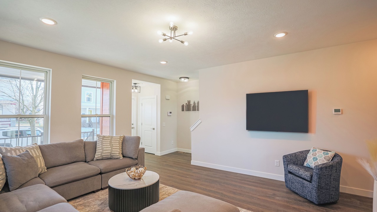 Photo of Livingroom in Cleveland