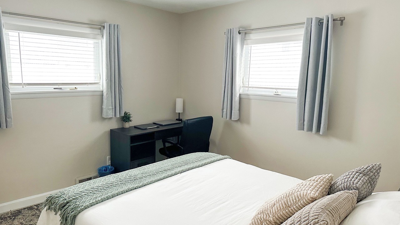Photo of Bedroom in Warren South