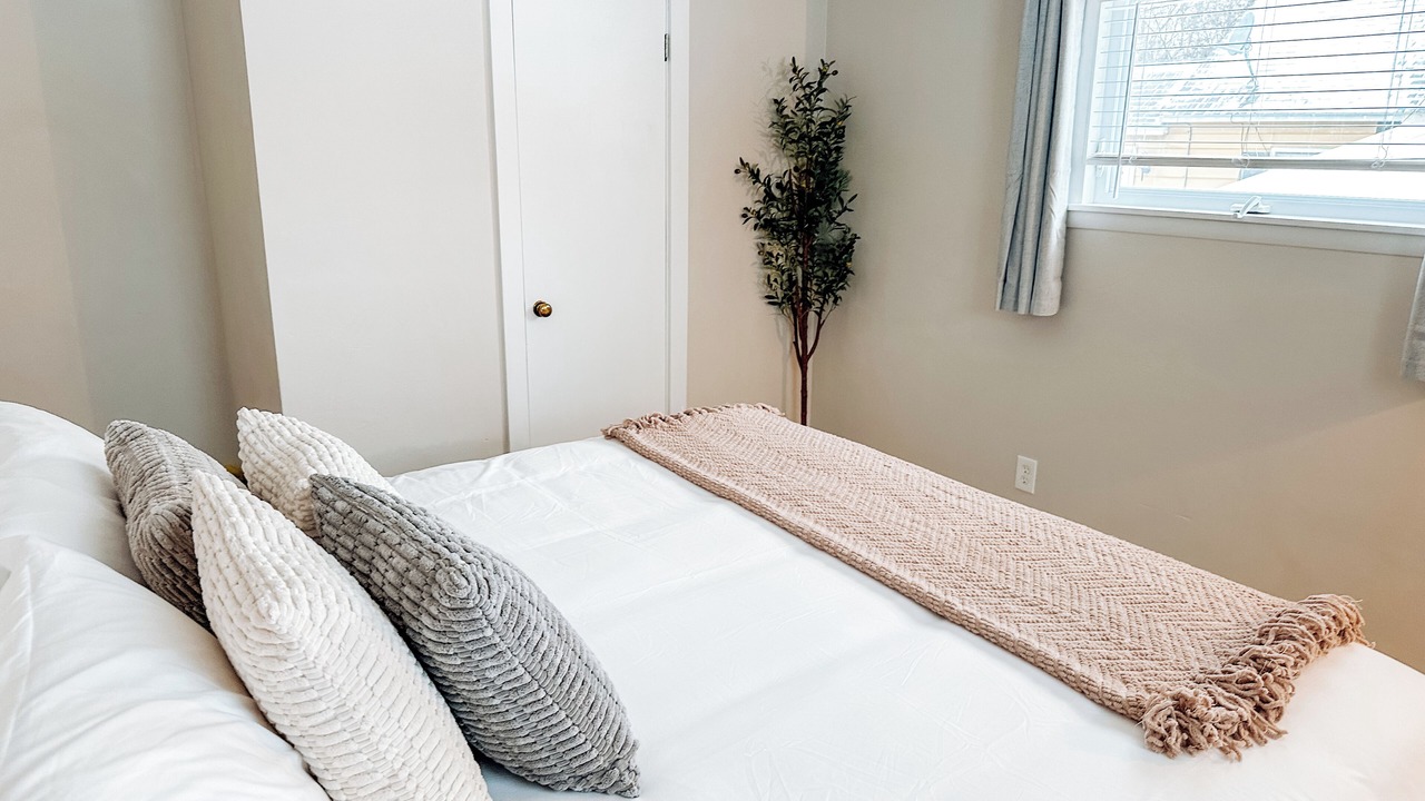 Photo of Bedroom in Warren South