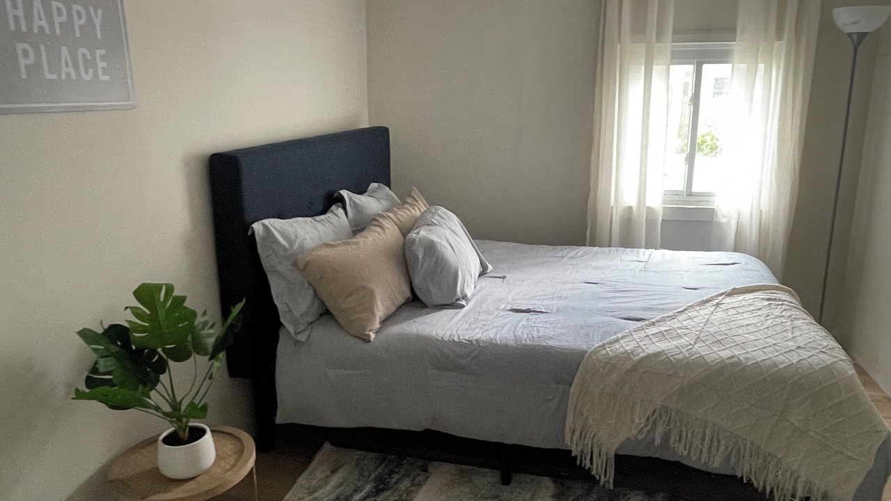 Photo of Bedroom in Town of Richmond