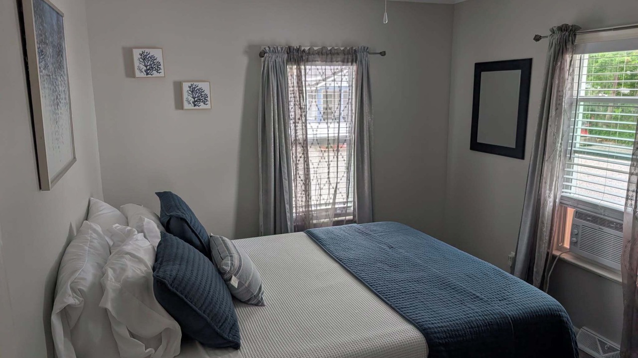 Photo of Bedroom in Geneva-on-the-Lake