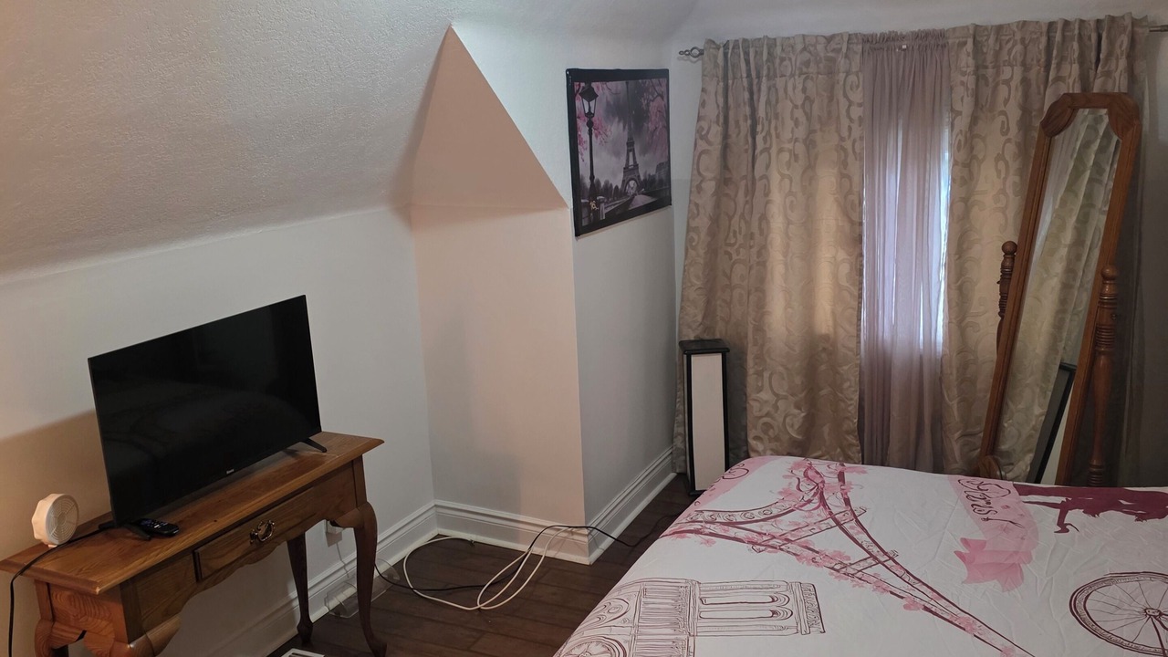 Photo of Bedroom in Hamilton