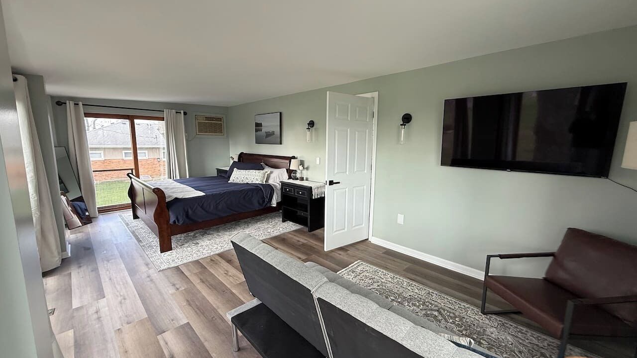Photo of Bedroom in Oak Harbor