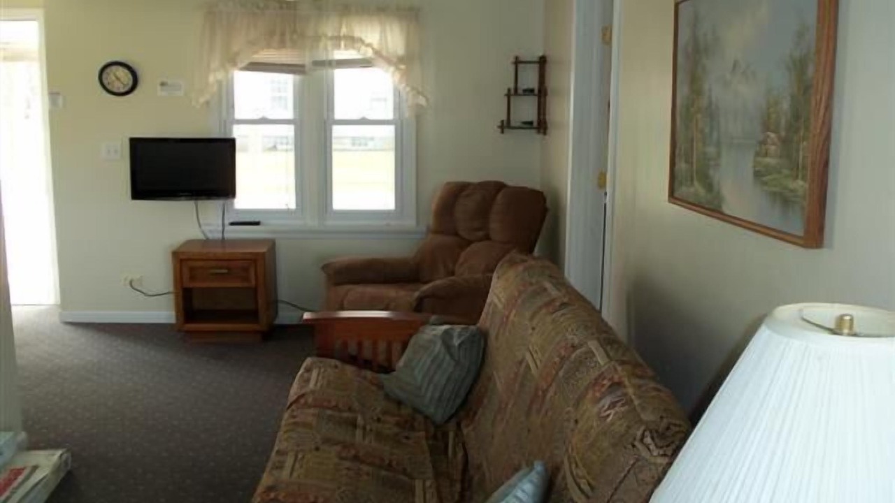 Photo of Livingroom in Huron