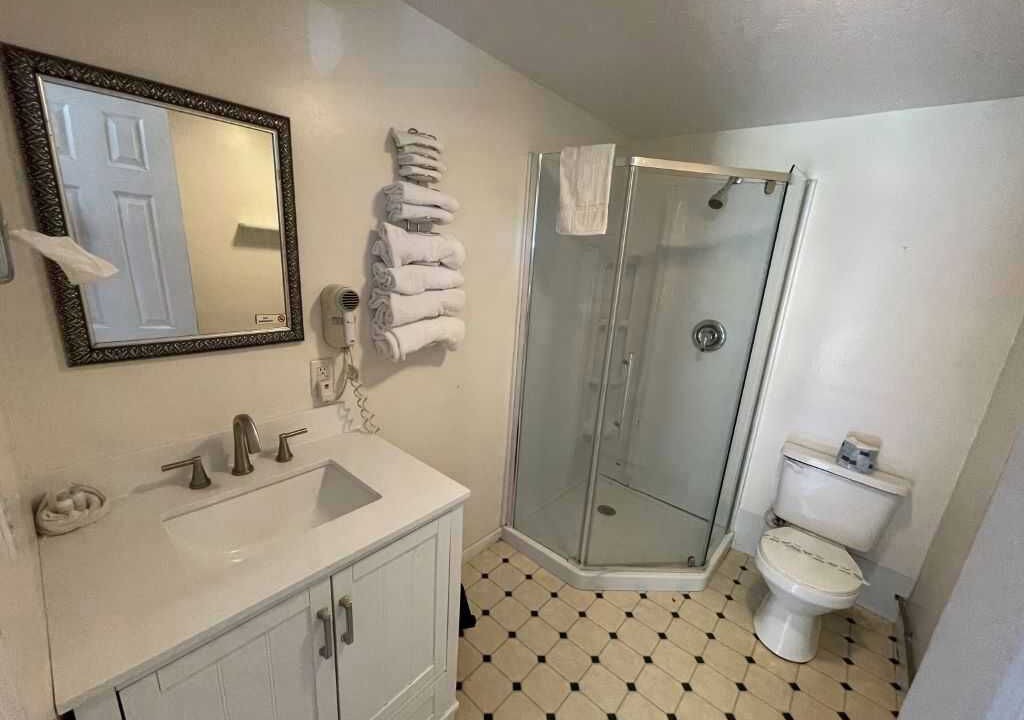 Photo of Bathroom in Huron