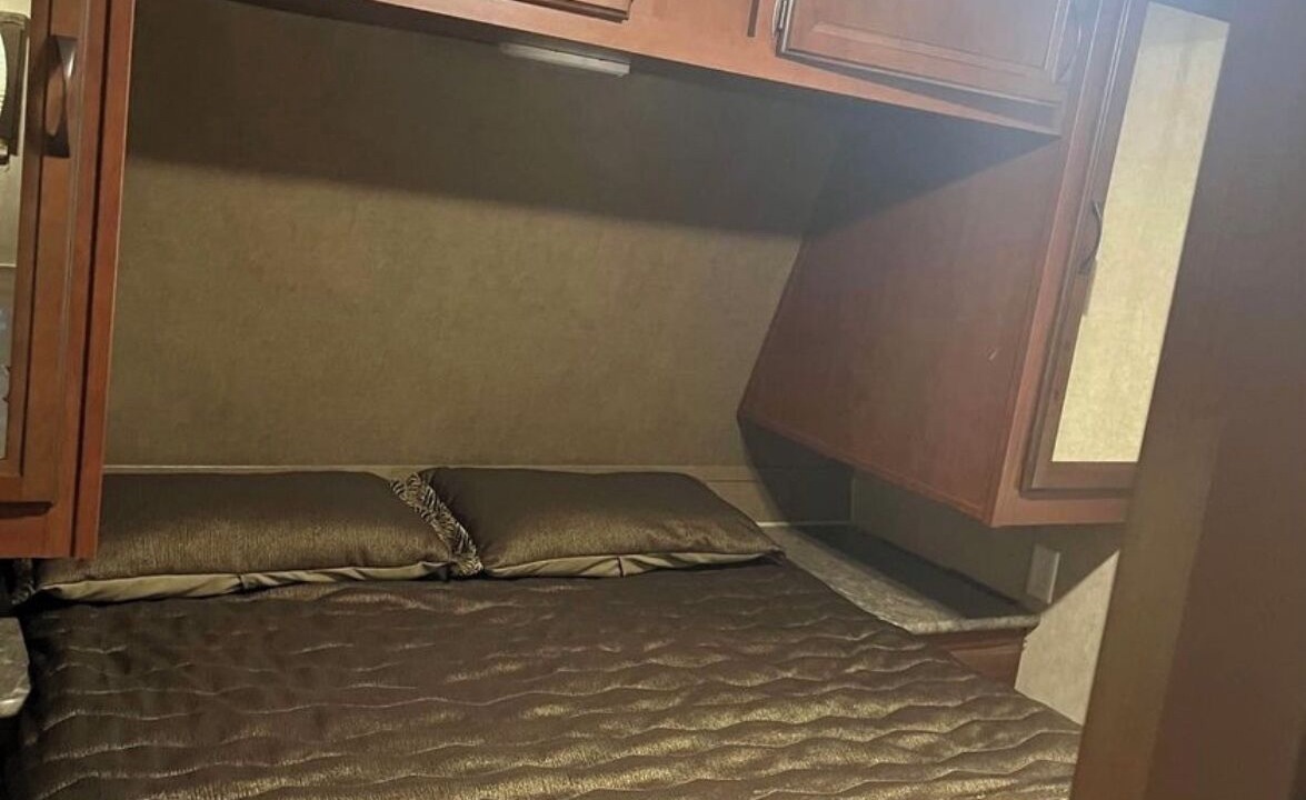 Photo of Bedroom in Oak Harbor
