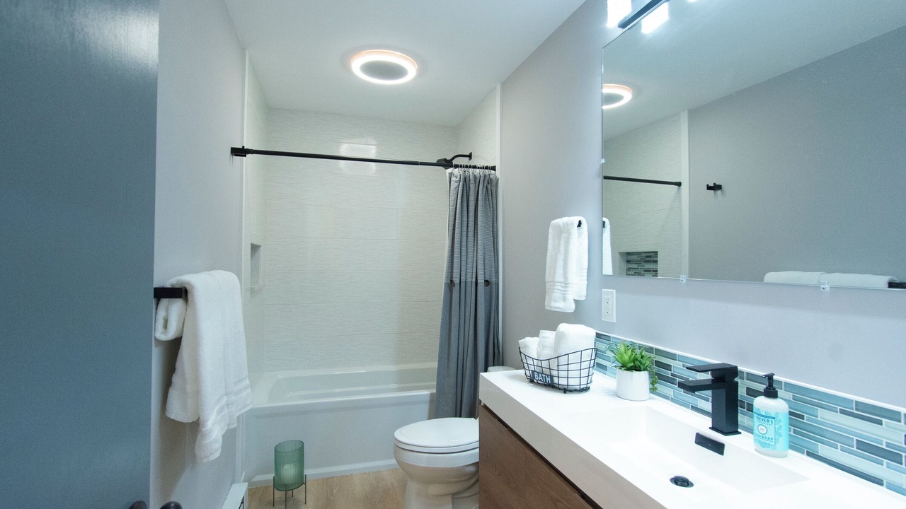 Photo of Bathroom in Vermilion
