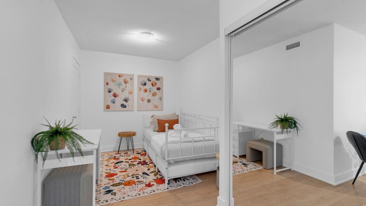 Photo of Bedroom in Fashion District