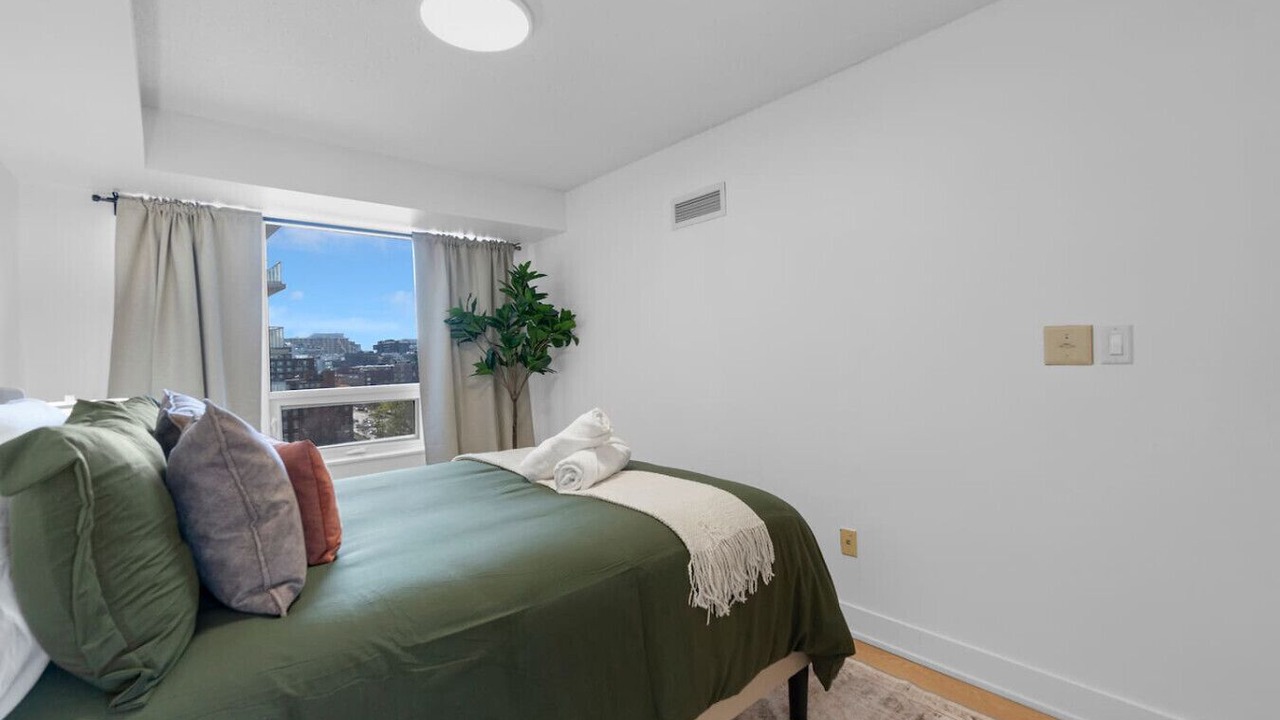 Photo of Bedroom in Fashion District