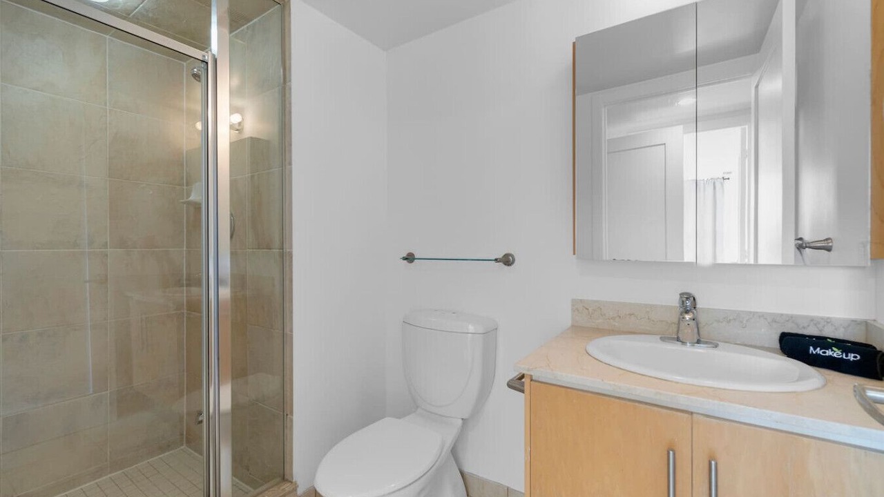 Photo of Bathroom in Fashion District