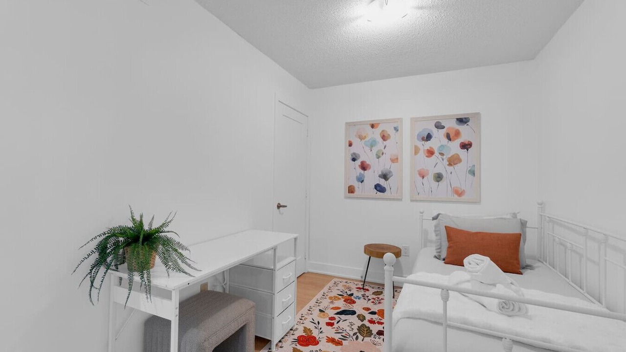 Photo of Bedroom in Fashion District