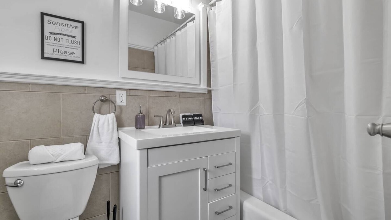 Photo of Bathroom in Front Park