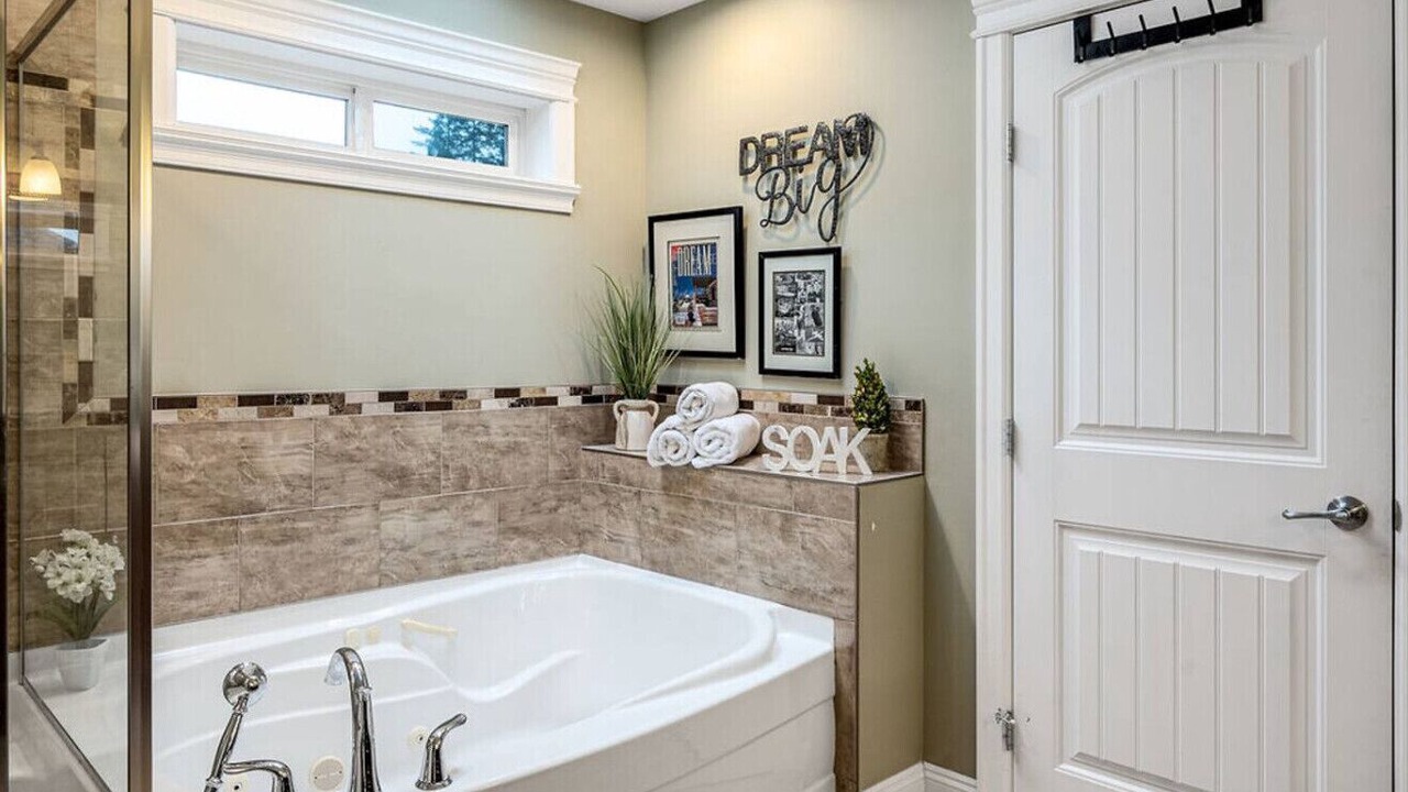 Photo of Bathroom in Bear Mountain Resort