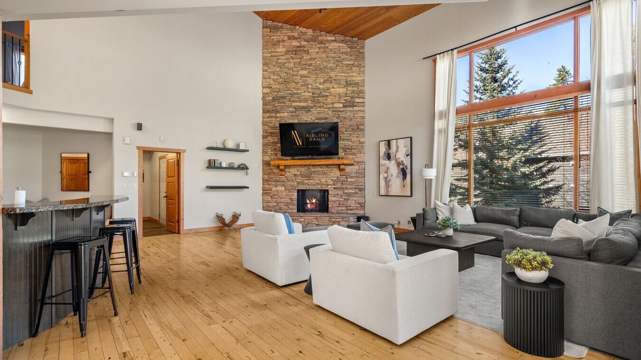 Photo of Livingroom in Forest Ridge Estates