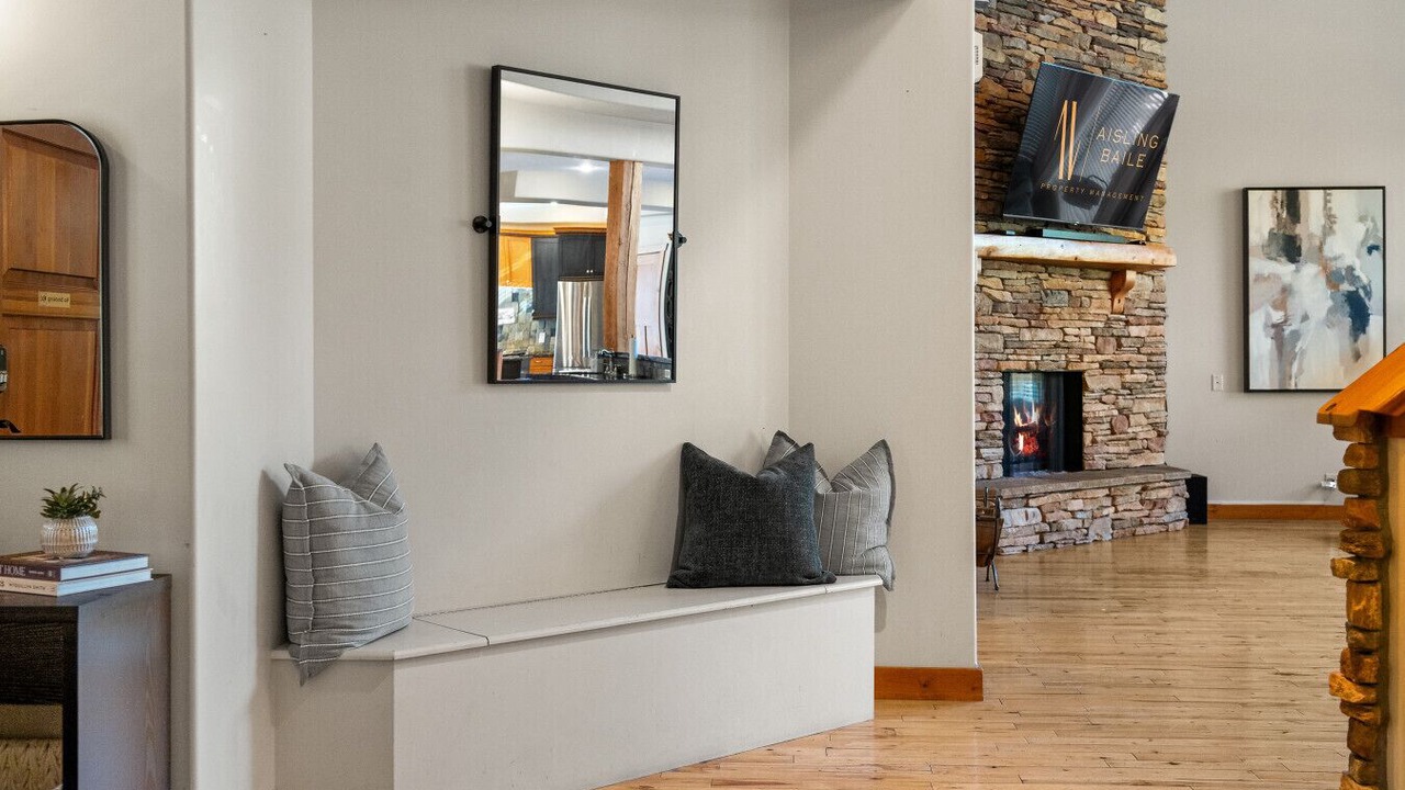Photo of Livingroom in Forest Ridge Estates