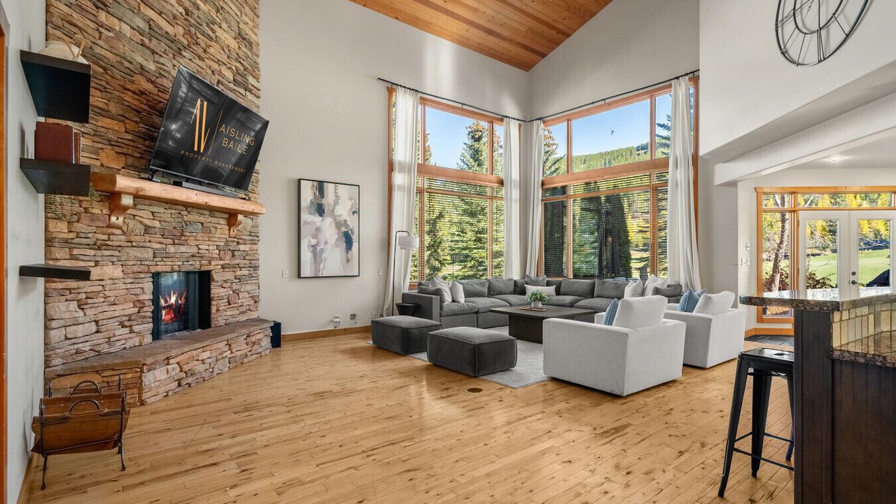 Photo of Livingroom in Forest Ridge Estates
