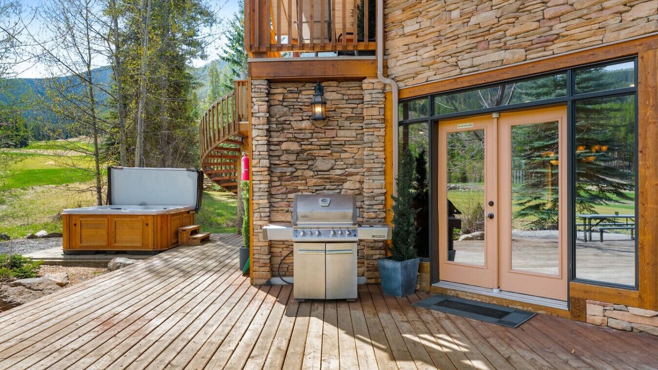 Photo of Outdoor in Forest Ridge Estates