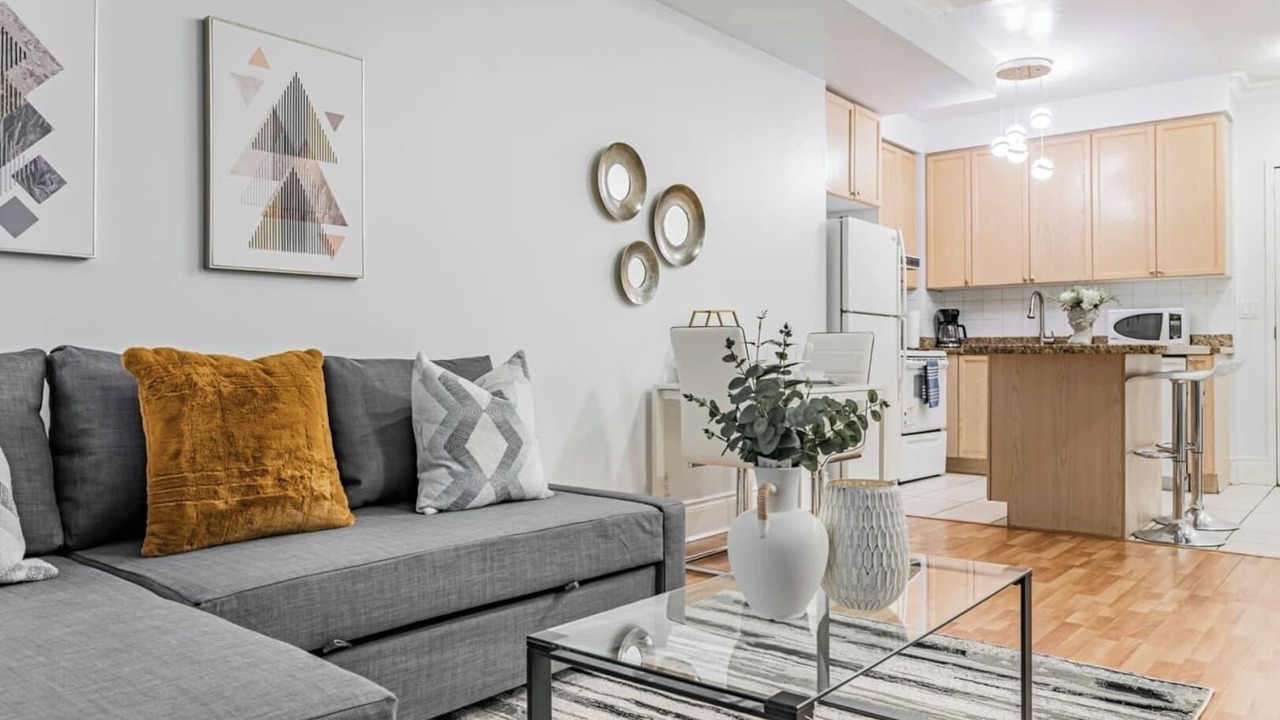 Photo of Livingroom in Downtown Mississauga