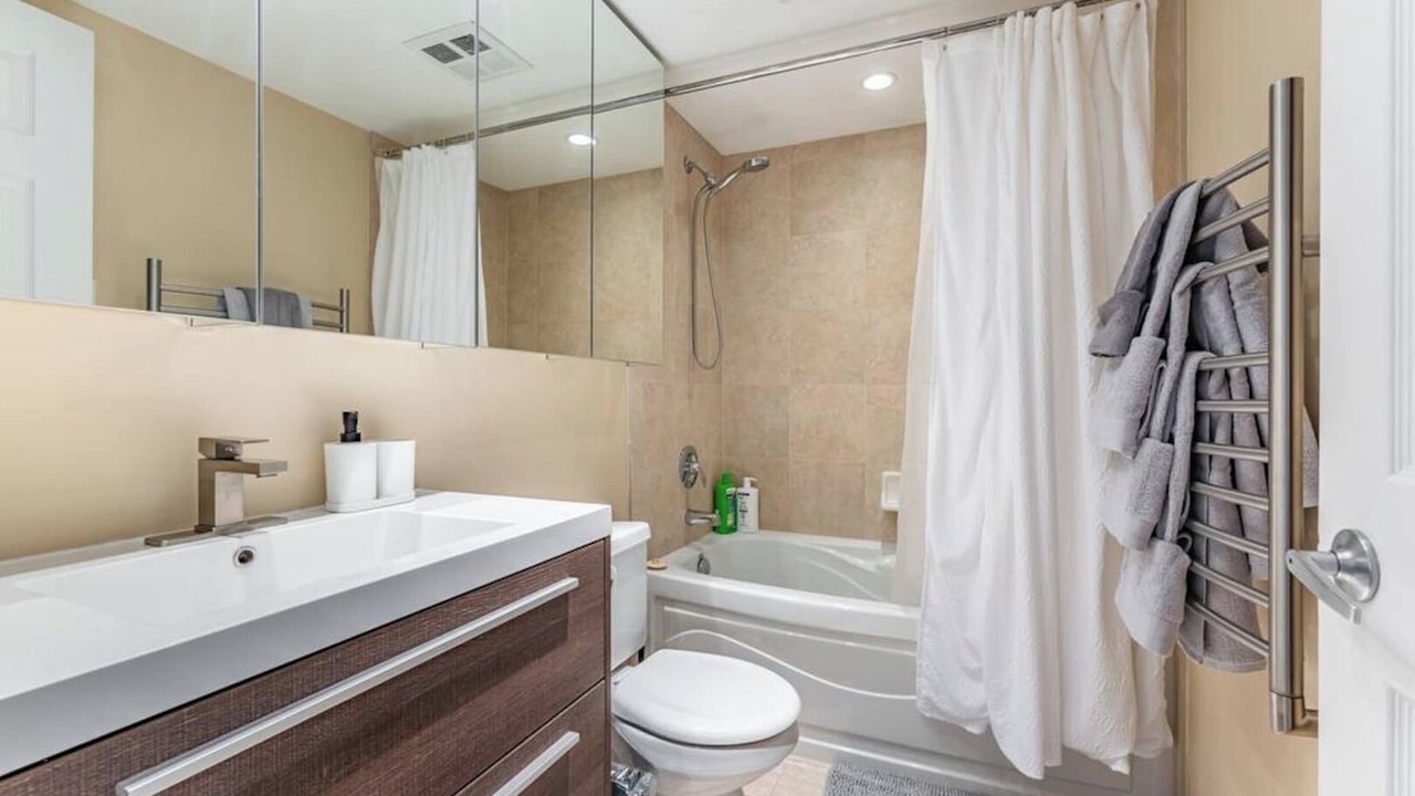Photo of Bathroom in Downtown Mississauga