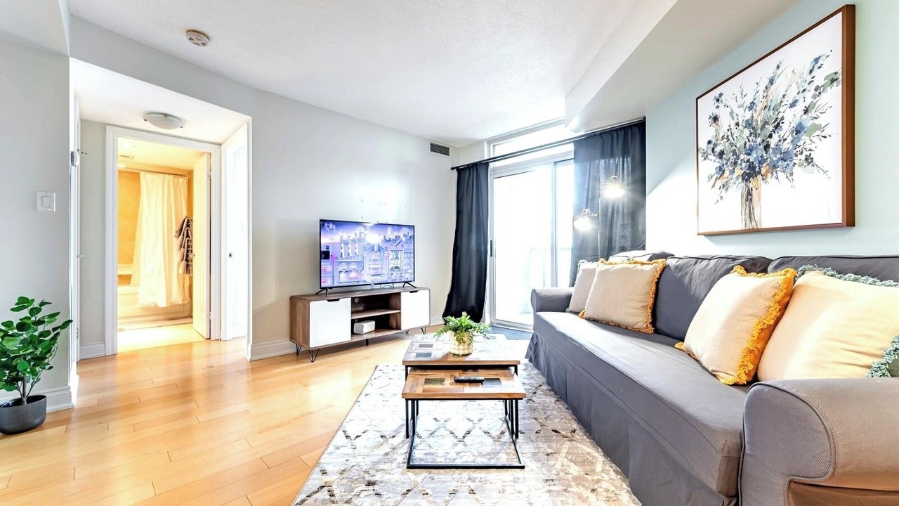 Photo of Livingroom in Downtown Mississauga