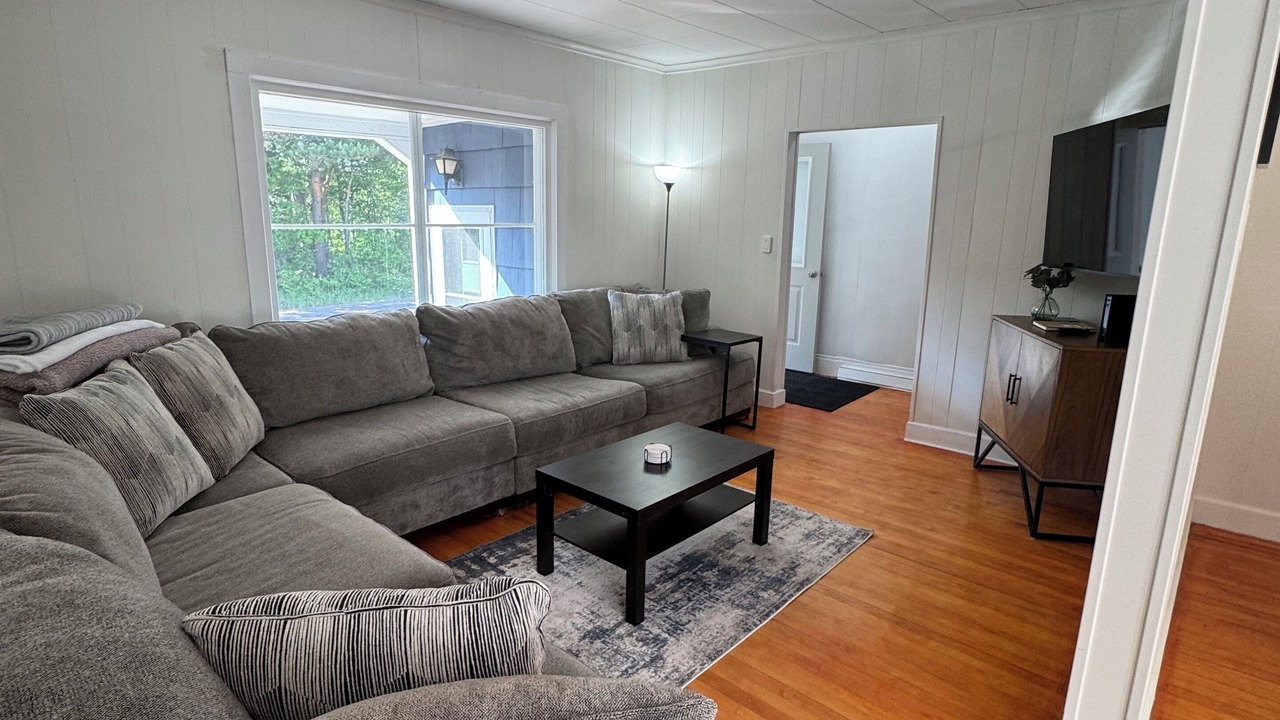 Photo of Livingroom in Calumet