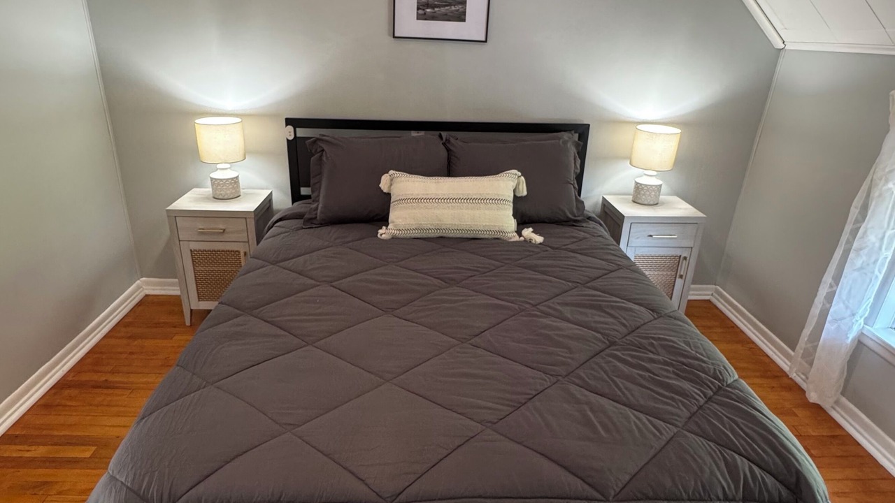 Photo of Bedroom in Calumet