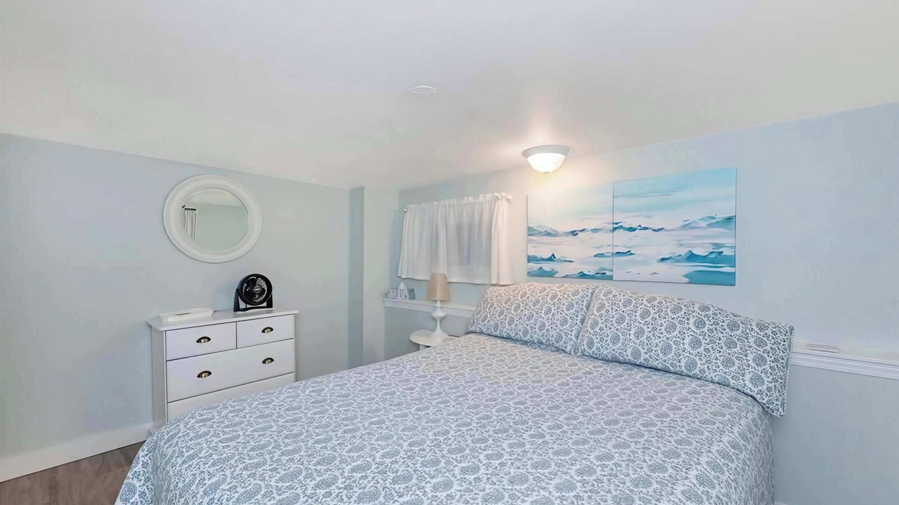 Photo of Bedroom in Saanich West