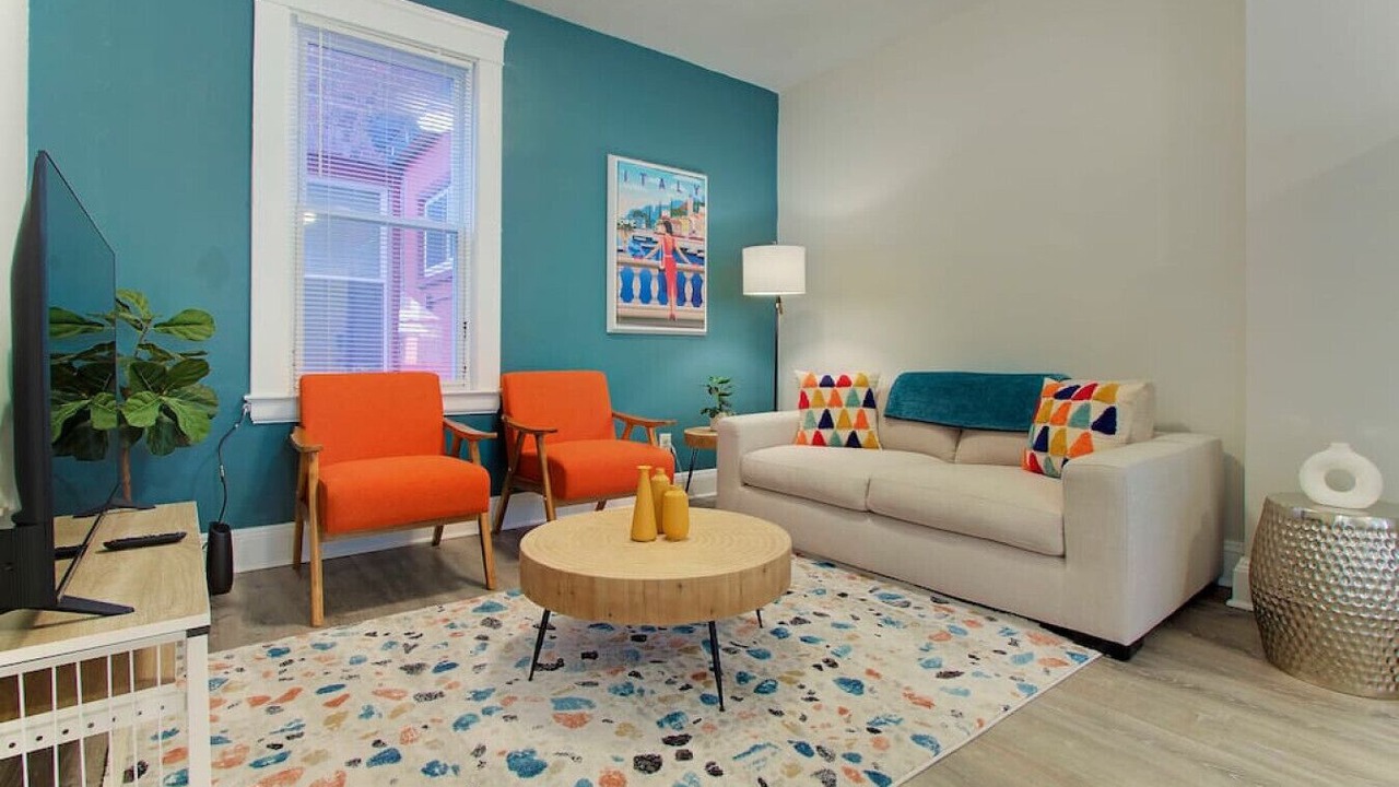 Photo of Livingroom in University Circle